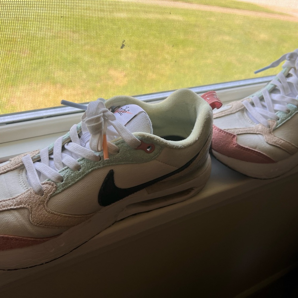 Air max dawn